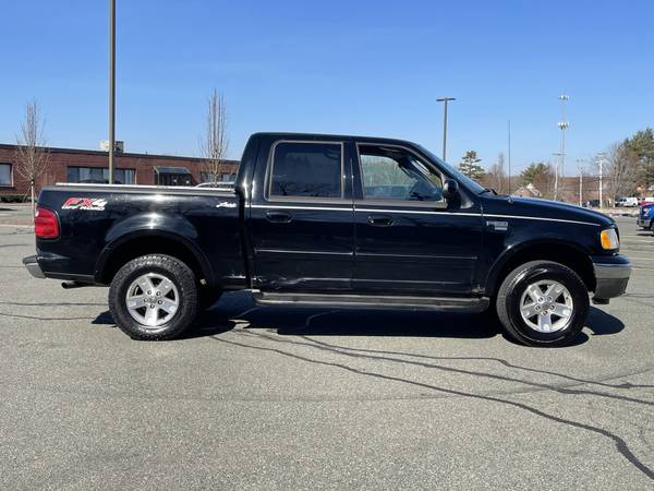 2003 Ford F-150 Crew Cab Lariat 4x4 5 4L V8 Triton Gas LOADED - cars for sale in Other, RI – photo 4