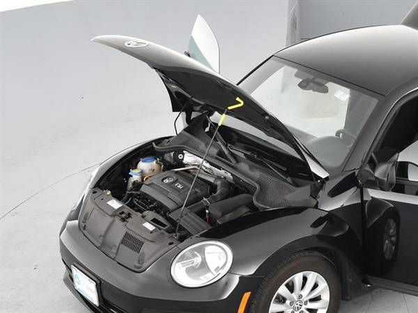 2017 VW Volkswagen Beetle 1.8T S Hatchback 2D hatchback Black - for sale in Mount Wolf, PA – photo 4