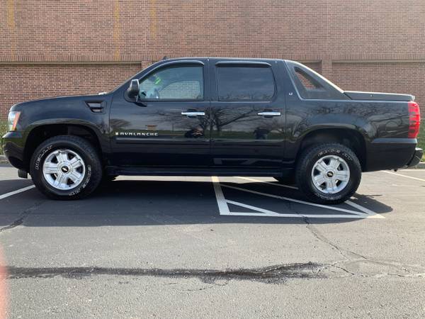 2007 Chevrolet Avalanche 4WD Crew Cab 130 LT w/1LT for sale in Kansas City, MO – photo 6
