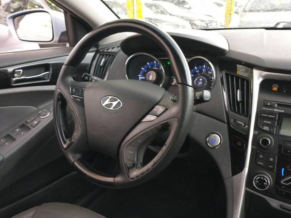 2013 Hyundai Sonata 4dr Sdn 2 4L Auto Limited PZEV 15 Sentras in for sale in Elmont, NY – photo 22