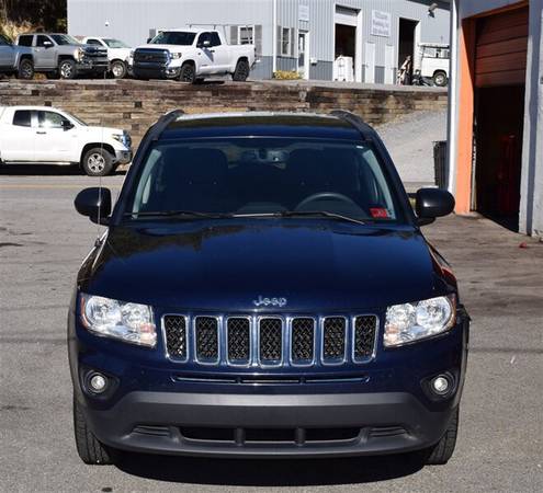 2013 Jeep Compass Sport - GUARANTEED APPROVAL - cars & trucks - by... for sale in Waynesville, NC – photo 2