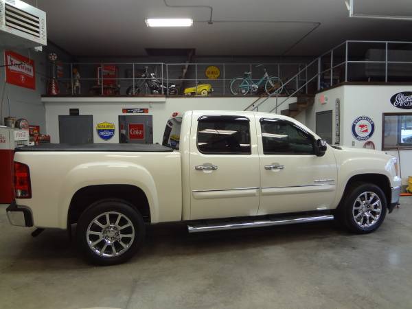 2013 GMC Sierra 1500 SLE Crew Cab - - by dealer for sale in Brockport, NY – photo 9