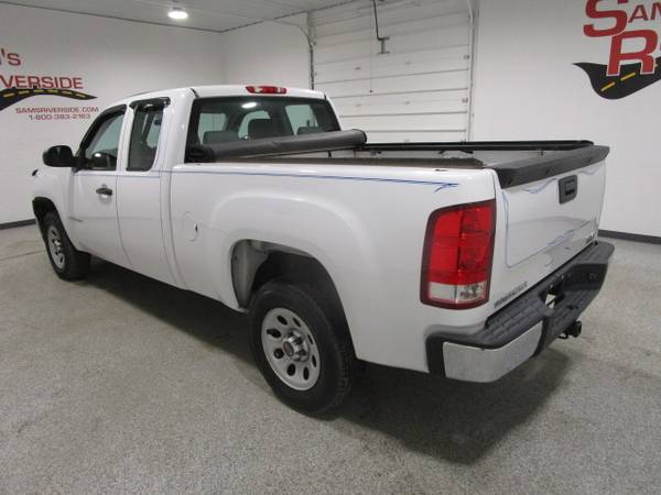 2013 GMC SIERRA 1500 W/T EXTENDED CAB - - by dealer for sale in Des Moines, IA – photo 2