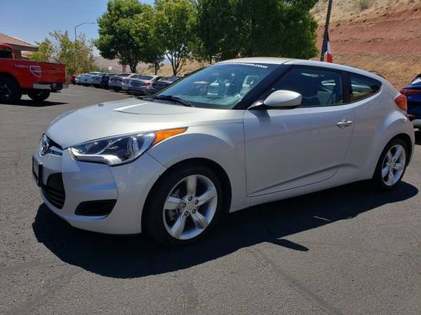 * * * 2015 Hyundai Veloster Coupe 3D * * * - cars & trucks - by... for sale in Saint George, UT – photo 8