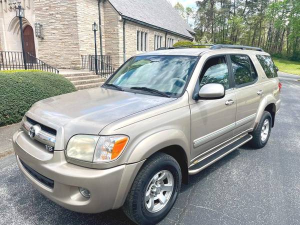 2005 Toyota Sequoia SR5 - - by dealer - vehicle for sale in Knoxville, TN – photo 2