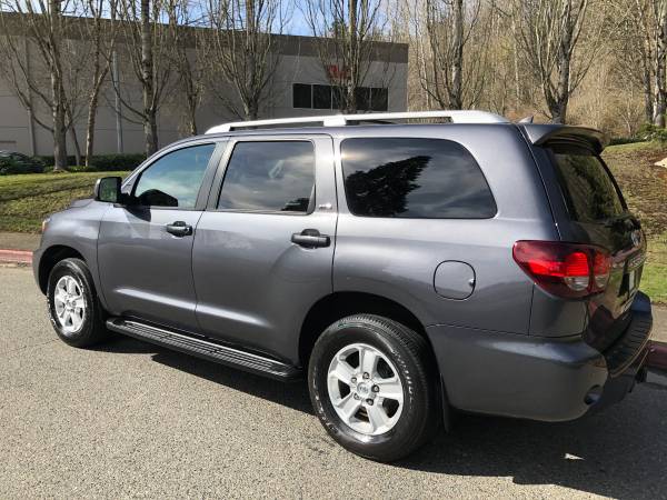 2018 Toyota Sequoia SR5 4WD - 5 7L V8, Leather, Third Row, Loaded for sale in Kirkland, WA – photo 7