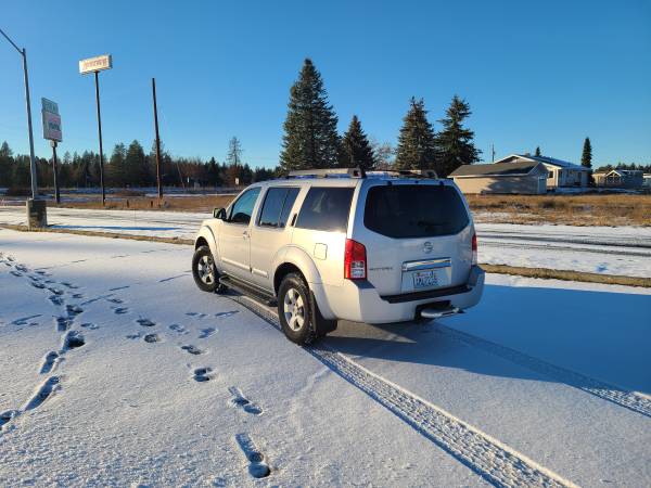 Mechanic Special, 2005 Nissan Pathfinder SE - cars & trucks - by... for sale in Deer Park, WA – photo 3
