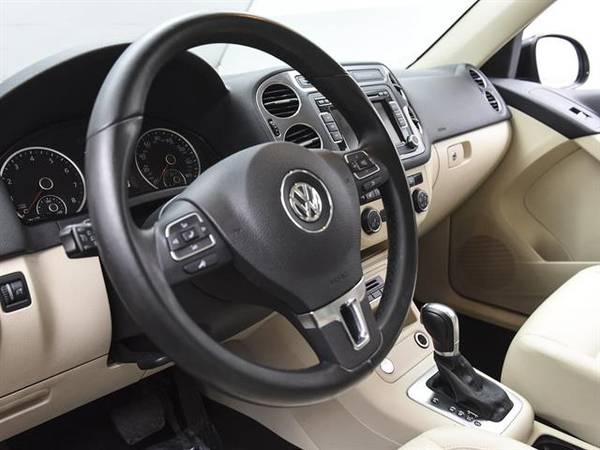 2015 VW Volkswagen Tiguan 2.0T SE Sport Utility 4D suv Black - FINANCE for sale in Atlanta, CA – photo 2