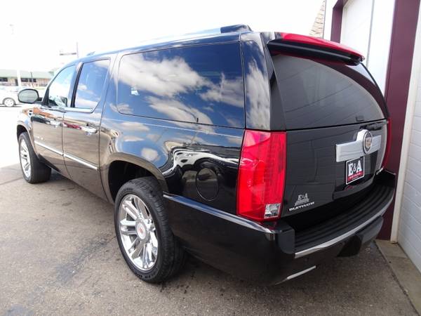 2013 Cadillac Escalade ESV AWD Platinum Edition - - by for sale in Waterloo, IA – photo 4