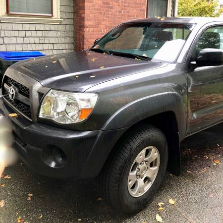 Toyota Tacoma truck/pickup 4x4 for sale in Providence, RI – photo 3