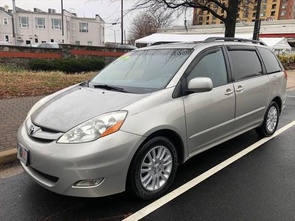2009 Toyota Sienna - - by dealer - vehicle for sale in Arlington, District Of Columbia – photo 2