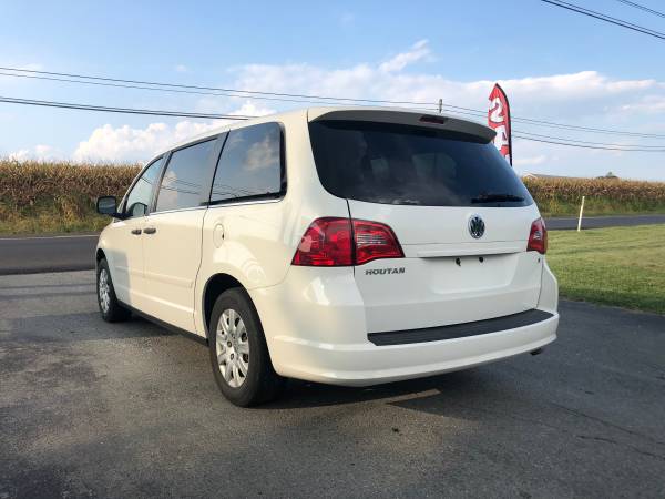 2012 Volkswagen Routan for sale in Wrightsville, PA – photo 8