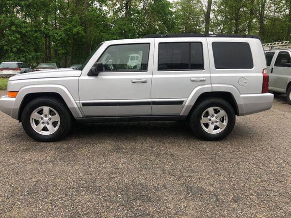 2007 Jeep Commander Sport ONLY 110K MILES 7 PASSANGER - cars & for sale in Danbury, NY – photo 2