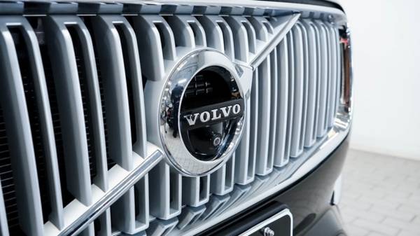 2016 Volvo XC90 Hybrid T8 Inscription - - by dealer for sale in Honolulu, HI – photo 6