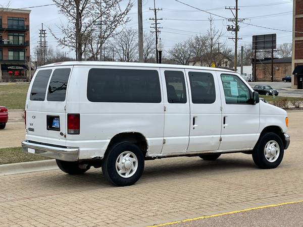 2006 Ford Econoline E-350 XLT Super Duty - - by dealer for sale in Aurora, IL – photo 5