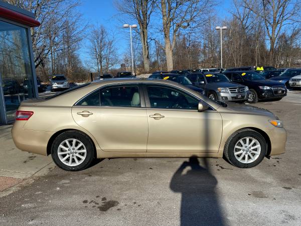 *****2010 TOYOTA CAMRY XLE***** - cars & trucks - by dealer -... for sale in south burlington, VT – photo 8