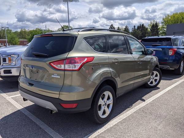 2013 Ford Escape SE SKU: DUB21796 SUV - - by dealer for sale in Westlake, OH – photo 13