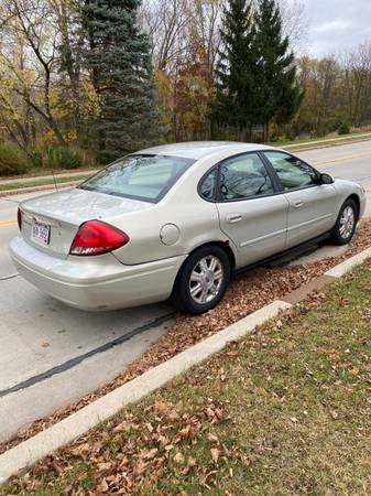 2006 Ford Taurus 142k miles - cars & trucks - by owner - vehicle... for sale in milwaukee, WI – photo 4