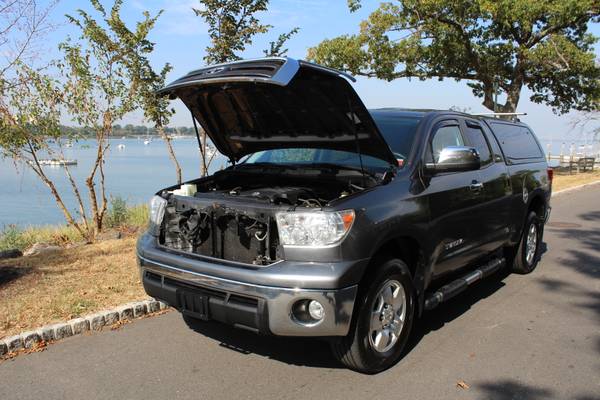 2013 Toyota Tundra 4WD Truck Double Cab 4.6L V8 ONE OWNER CLEAN CARFAX for sale in Great Neck, CT – photo 13