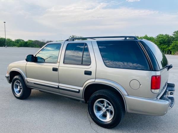 2001 Chevy Blazer LOW MILES ONLY 32KMILES VERY CLEAN - cars & for sale in San Antonio, TX – photo 8