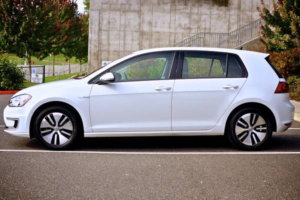 2016 Volkswagen e-Golf -- super clean -- no sales tax! - cars &... for sale in Bellevue, WA – photo 6