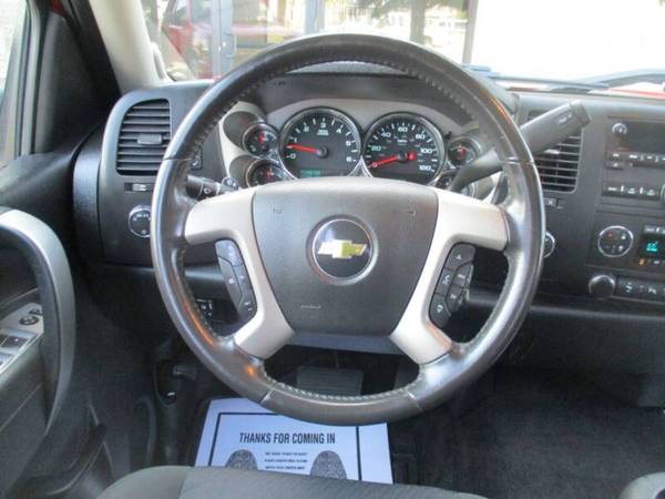 2011 Chevrolet Silverado, LT, 5.3L, Beautiful Pickup! for sale in Fargo, ND – photo 17