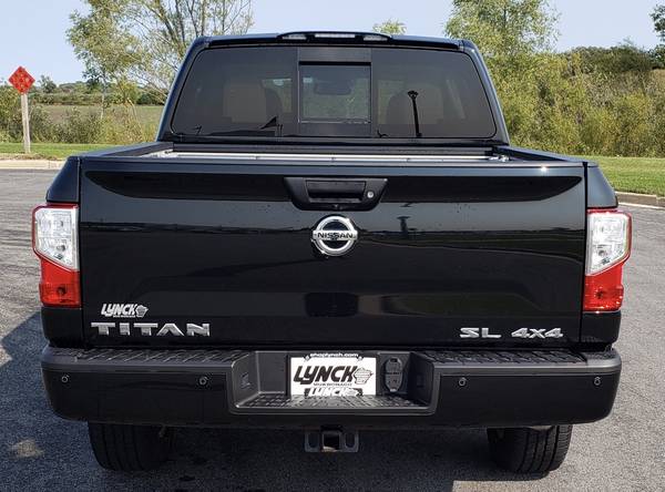 ~ ~ ~ 2019 Nissan Titan SL Crew Cab 4x4 ( ONLY 10K MILES!!! ) ~ ~ ~... for sale in Mukwonago, WI – photo 6