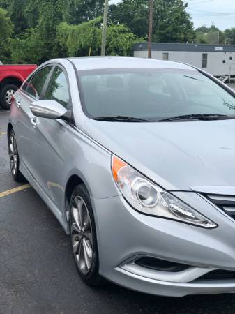 2014 HYUNDAI SONATA - MINT CONDITION - LOW MILES! - cars & trucks -... for sale in Nashville, KY – photo 8