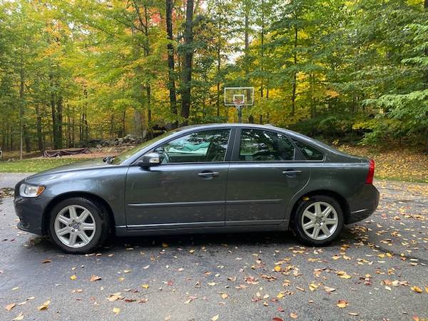 2010 Volvo S40 2.4i Sedan 4D - cars & trucks - by owner - vehicle... for sale in Strafford, NH – photo 3