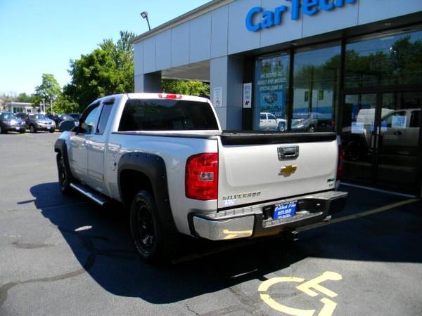 2011 Chevrolet Silverado 1500 EXTENDED CAB LT 4WD 5.3L V8 TRUCKS -... for sale in Plaistow, NH – photo 8