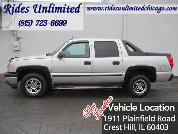 2005 Chevrolet Avalanche 1500 LS 4dr 1500 LS Crew Cab SB - cars & for sale in Crest Hill, IL – photo 3