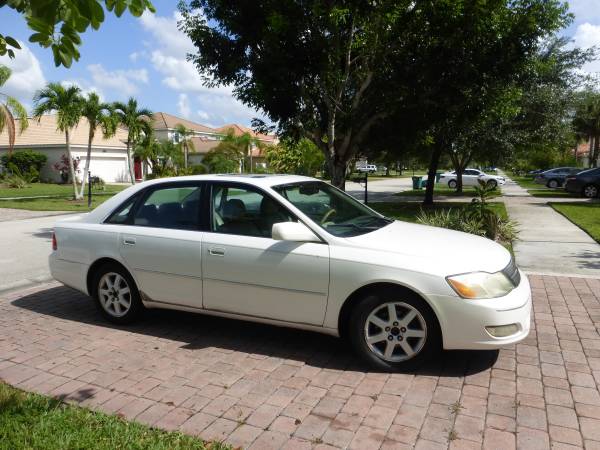 Toyota Avalon V6 XLS - cars & trucks - by owner - vehicle automotive... for sale in Naples, FL – photo 2