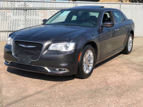 2017 CHRYSLER 300C PANORAMA ROOF FULLY LOADED * HOT DEALS * for sale in Sacramento , CA