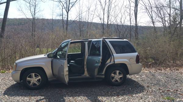 2006 Chevrolet Trailblazer - - by dealer - vehicle for sale in Ithaca, NY – photo 3