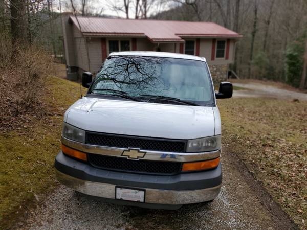 EXCELLENT CONDITION 15 PASSENGER VAN FOR SALE - cars & trucks - by... for sale in Asheville, NC – photo 2