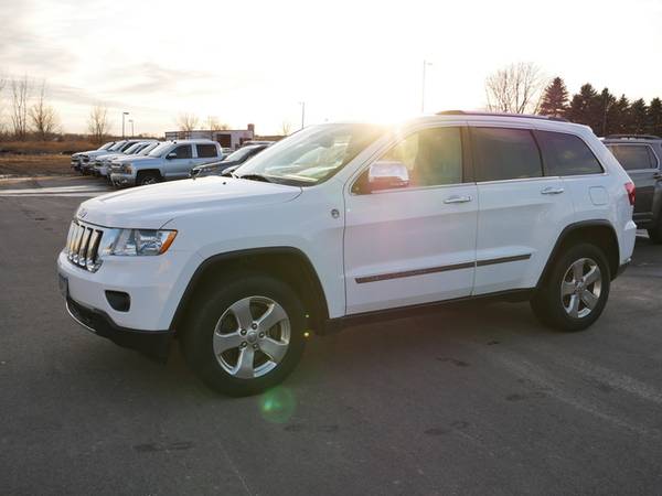 2013 Jeep Grand Cherokee Overland - cars & trucks - by dealer -... for sale in Cambridge, MN – photo 5