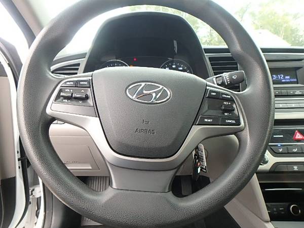 2017 Hyundai Elantra SE Sedan Elantra Hyundai for sale in Detroit, MI – photo 9