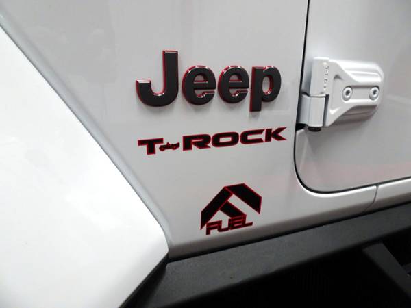 2021 Jeep Wrangler Rubicon T-ROCK sky POWER TOP suv White - cars & for sale in Branson West, MO – photo 19