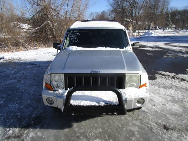2006 jeep commander v8 4x4 3rd row seating 107xxx miles - cars &... for sale in Montrose, MN – photo 2