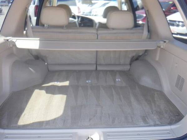 2001 Nissan Pathfinder LE - - by dealer - vehicle for sale in Des Moines, IA – photo 4