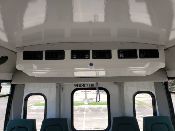 "VERY LOW MILES 2012 Ford F-550 Shuttle/Party/Limo/Church Bus - cars... for sale in Oak Grove, NE – photo 10