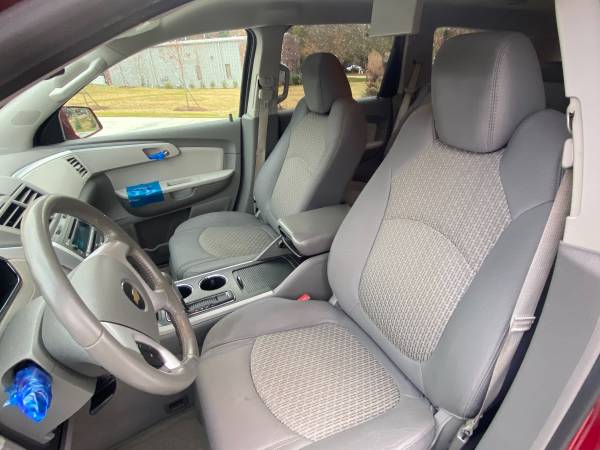 2012 CHEVY TRAVERSE WE TREAT YOU LIKE FAMILY! COZY SUV FOR PRICE! -... for sale in Ridgeland, MS – photo 18