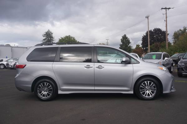 2018 Toyota Sienna XLE for sale in McMinnville, OR – photo 3