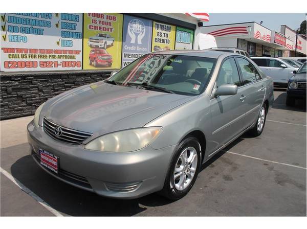 2006 Toyota Camry LE Sedan 4D - FREE FULL TANK OF GAS!! - cars &... for sale in Modesto, CA – photo 2