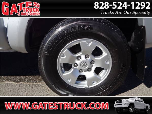 2010 Toyota Tacoma Double Cab 4WD V6 *Silver* - cars & trucks - by... for sale in Franklin, NC – photo 10