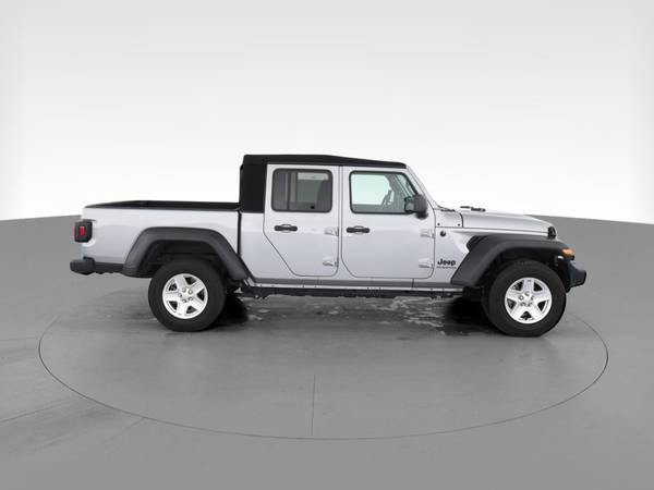 2020 Jeep Gladiator Sport Pickup 4D 5 ft pickup Silver - FINANCE -... for sale in Atlanta, CA – photo 13