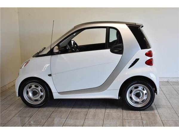 2015 Smart fortwo Passion Hatchback Coupe 2D Sedan for sale in Escondido, CA – photo 17