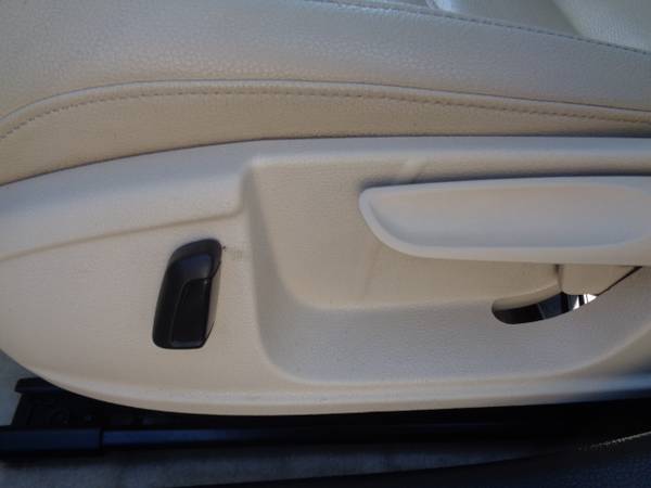 2013 VW Volkswagen Jetta SE Leather Roof Clean IPOD Tech Package -... for sale in Hampton Falls, NH – photo 10