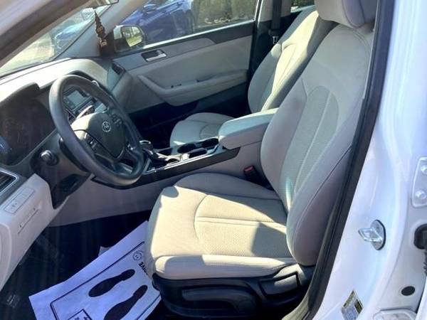 2015 Hyundai Sonata SE - EVERYBODY RIDES!!! - cars & trucks - by... for sale in Metairie, LA – photo 6