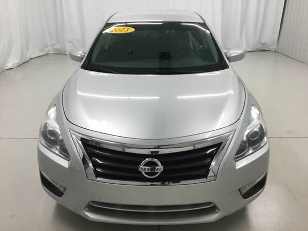 2013 Nissan Altima 2 5 B0120A - - by dealer - vehicle for sale in Cedarburg, WI – photo 2